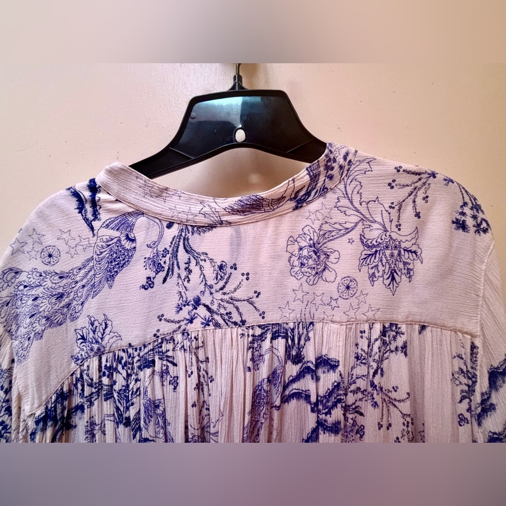 Free People Metallic Blooms Blouse. Size: Small - Picture 14 of 16